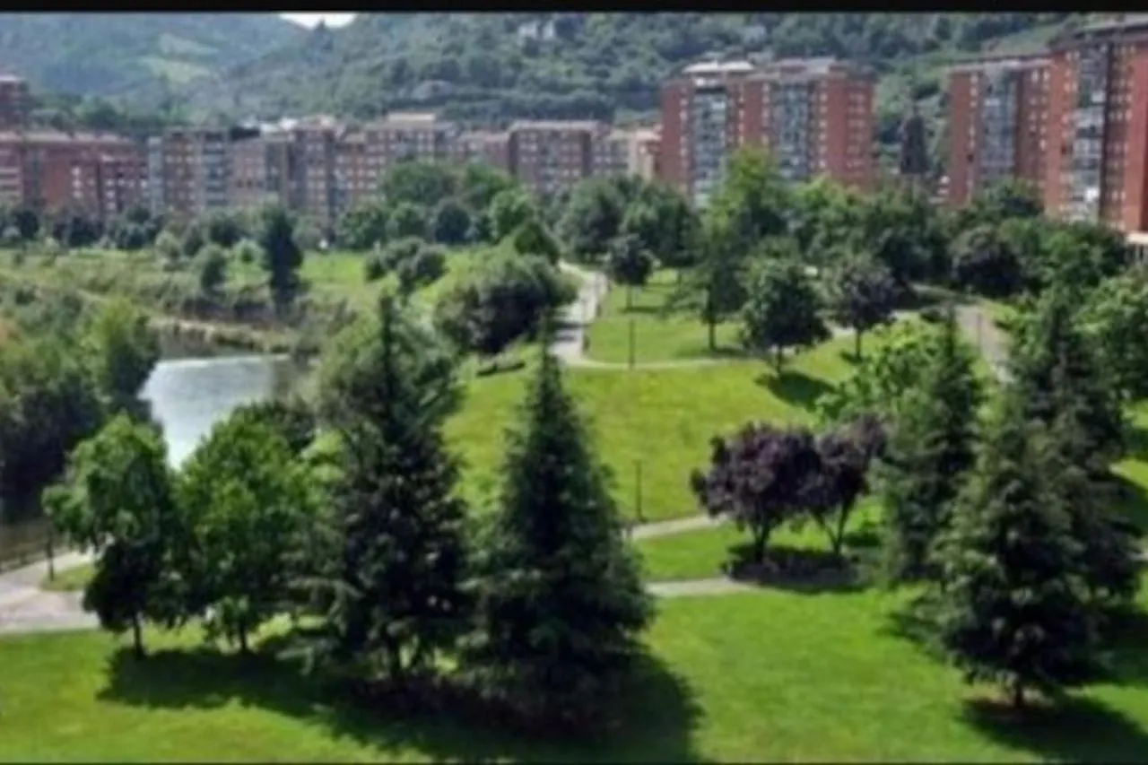 Zona Tranquila, Cerca Del Casco Antiguo. Ebi02480 Apartment Bilbao Spain